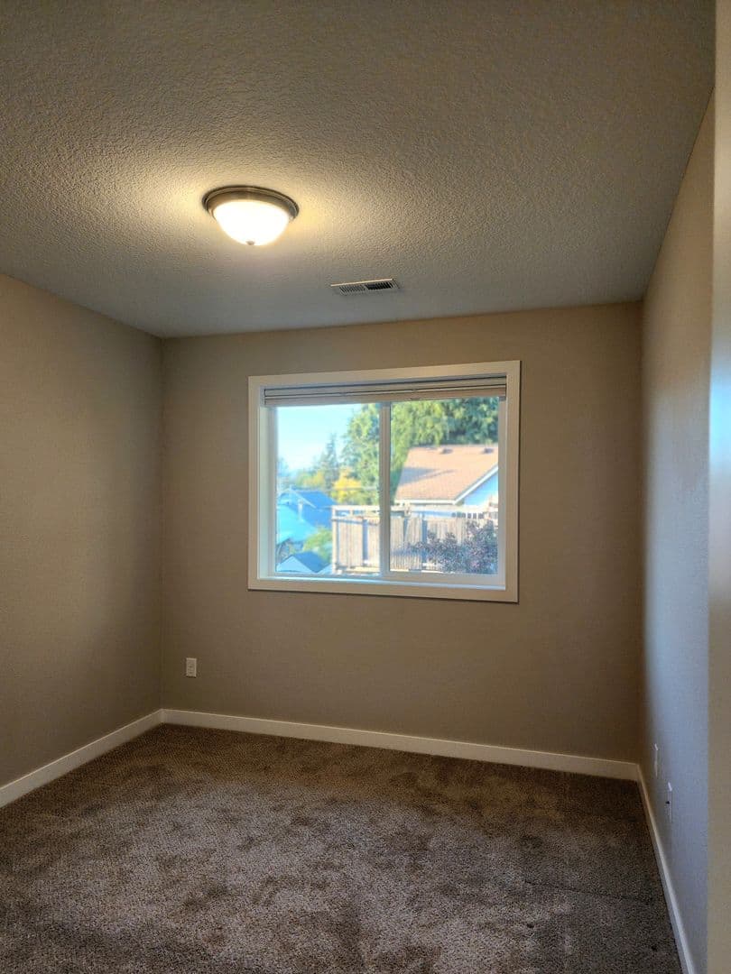 Newberg House: 520 S. Columbia St.