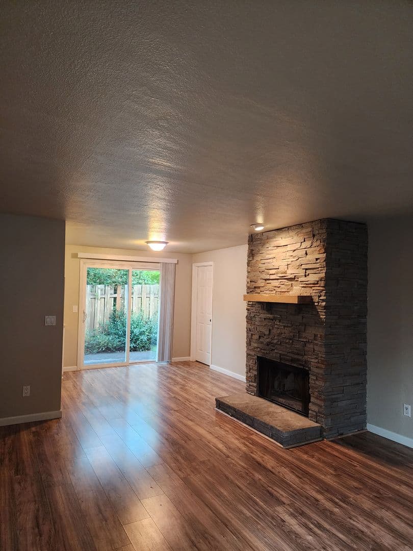 Wilsonville Multiplex: 10515 SW Tranquil Way