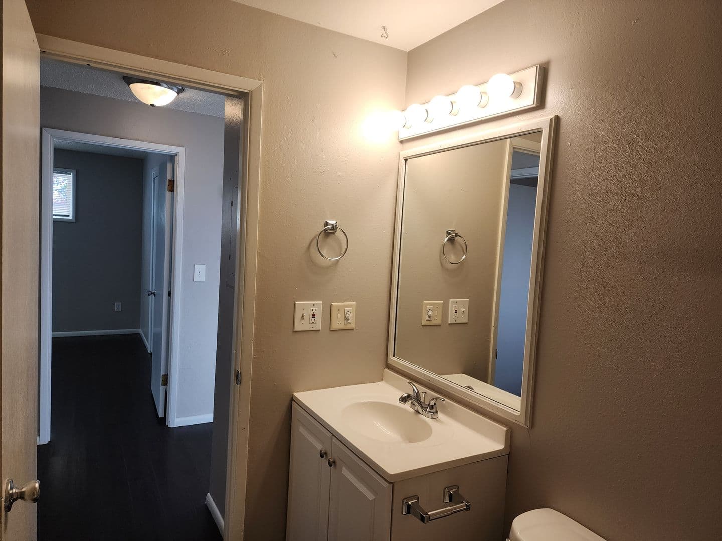 Dundee Apartment: Ione Street 4 Plex