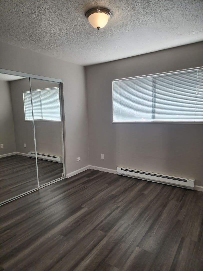 Newberg Apartment: 1005 S. Wynooski St.