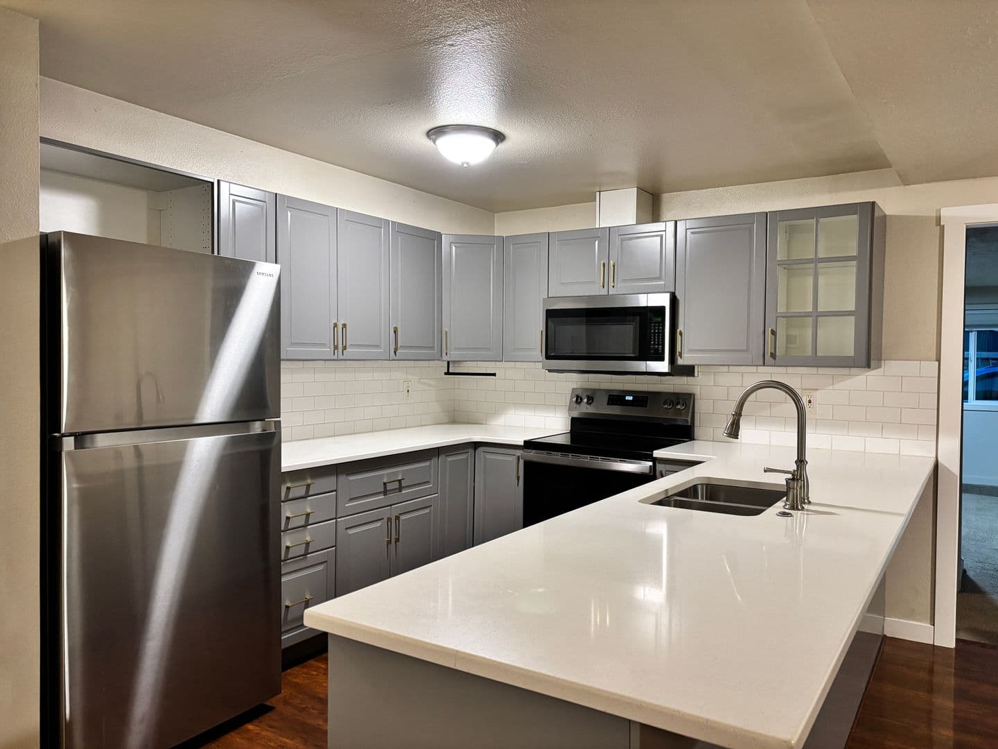 Newberg House: 3007 Douglas Ave