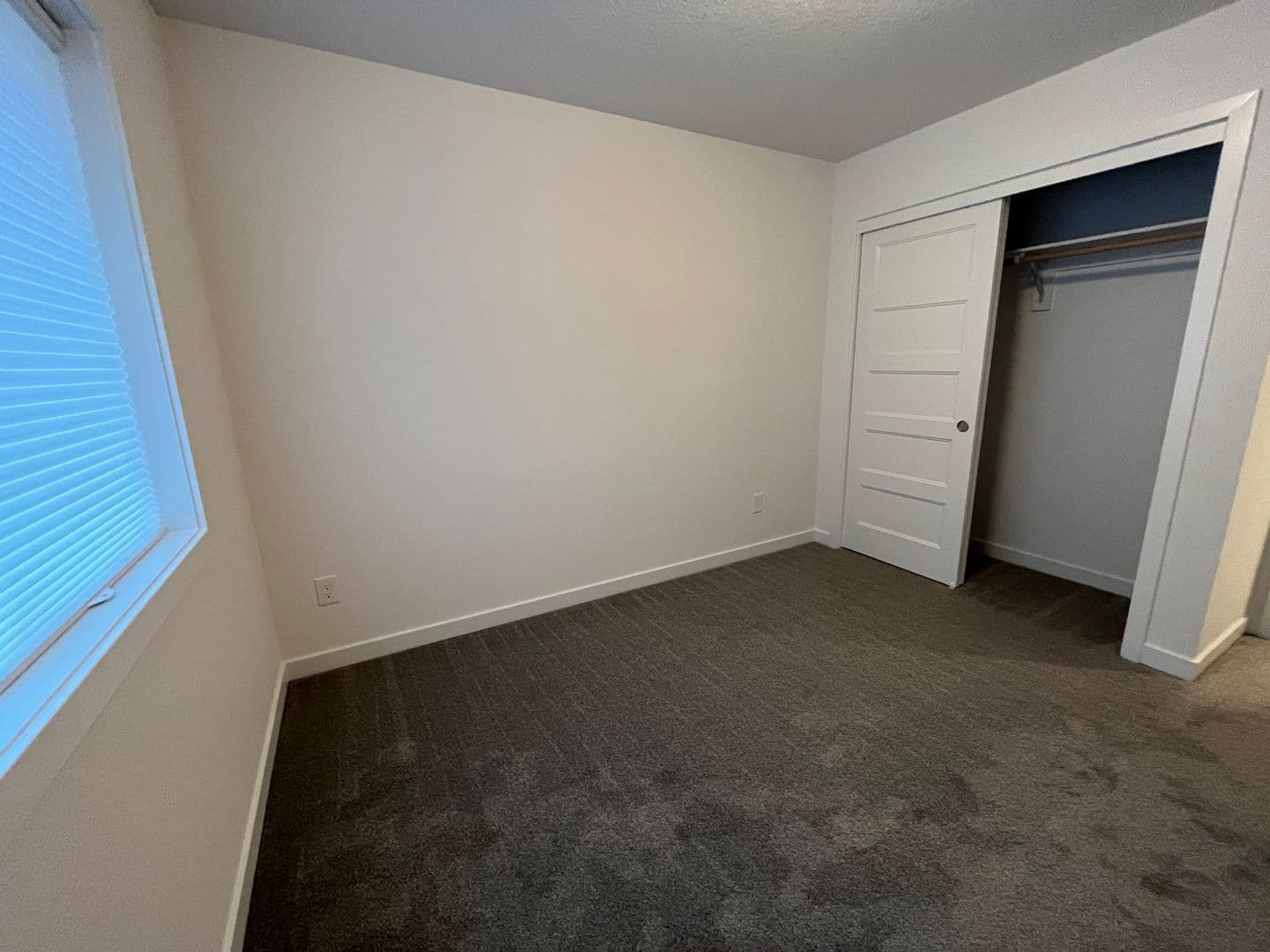 Newberg Apartment: 1550 E. 3rd St.