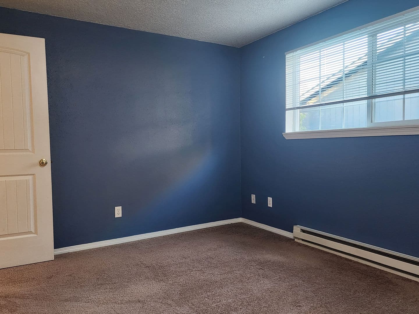 Newberg Apartment: 604 E 10th St
