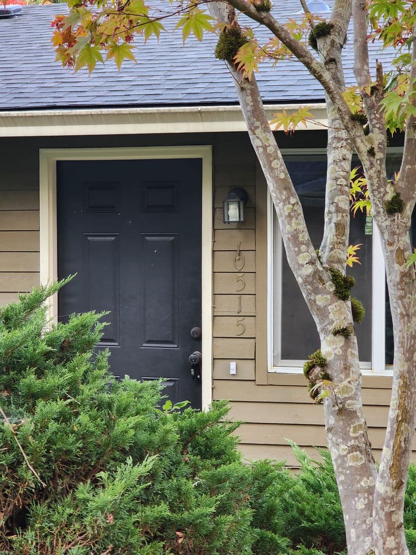 Wilsonville Multiplex: 10515 SW Tranquil Way