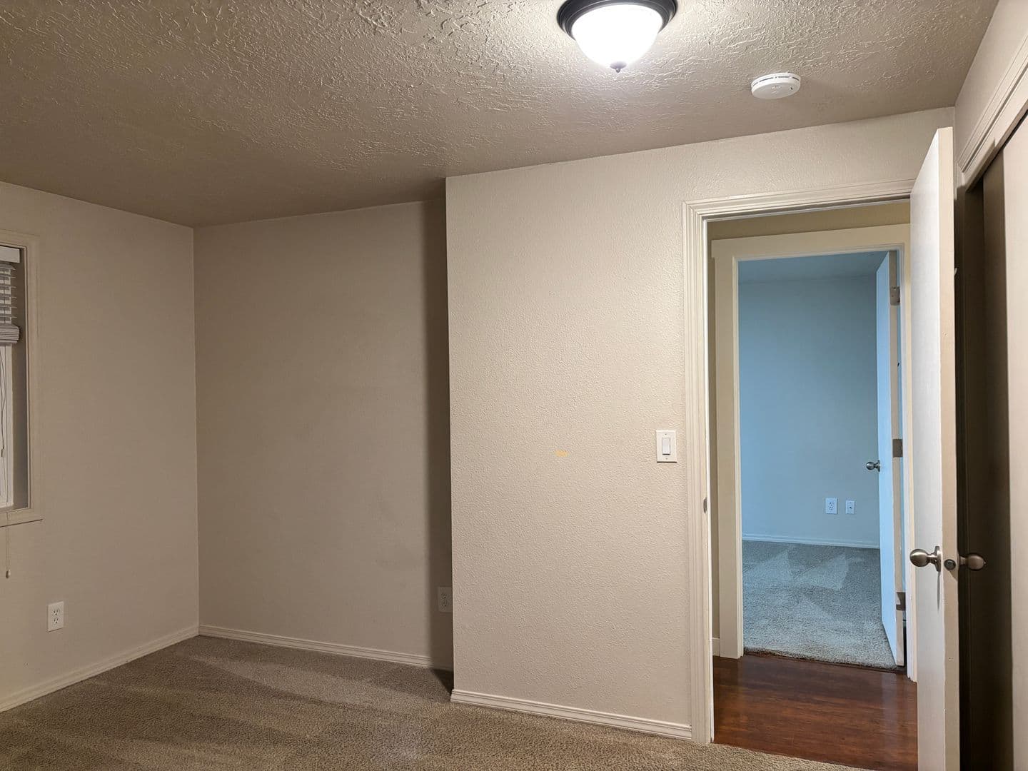 Newberg House: 3007 Douglas Ave
