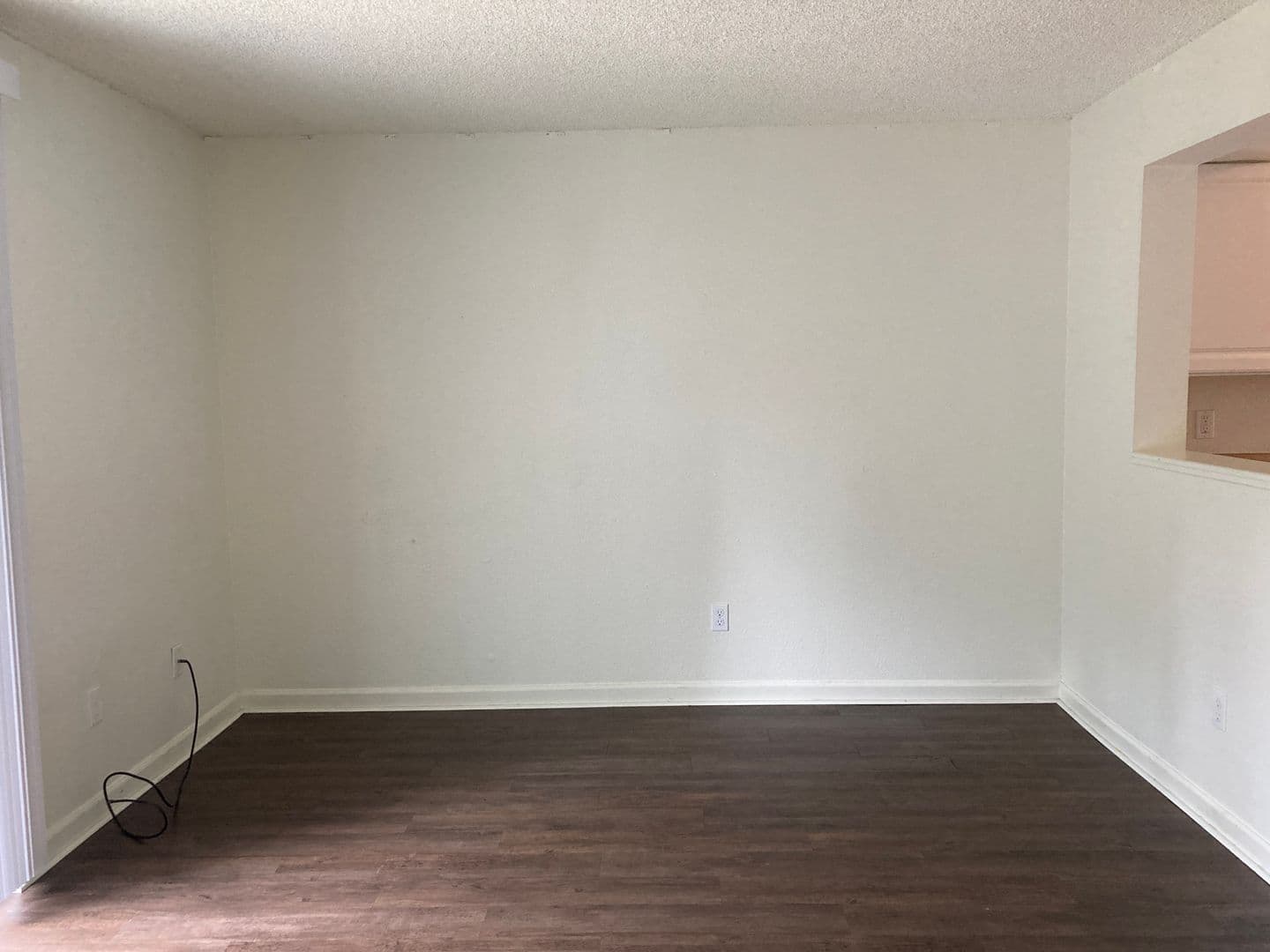 Newberg Apartment: 611 N Sitka Ave