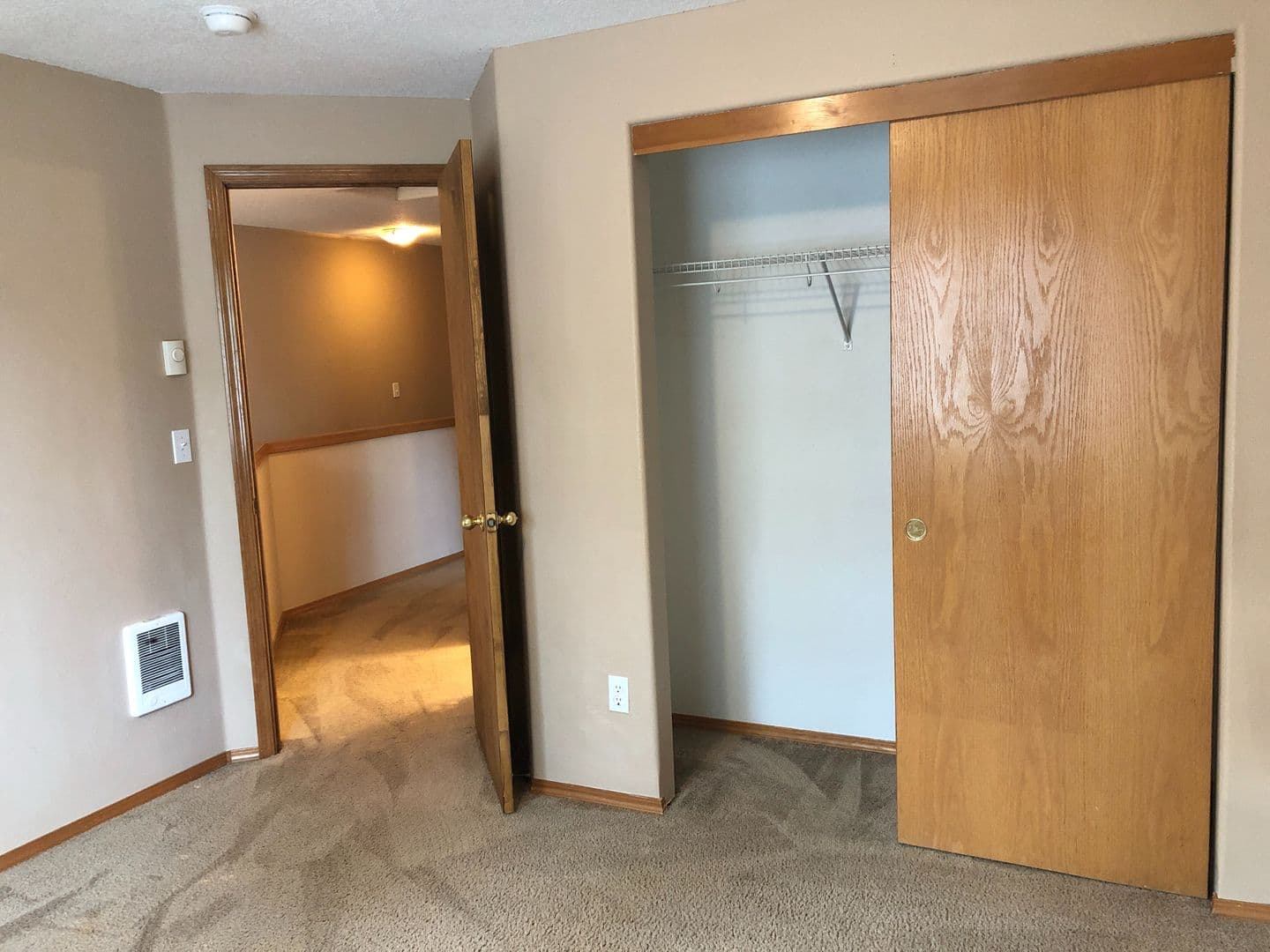 Dundee Apartment: 270 SE Edwards St.
