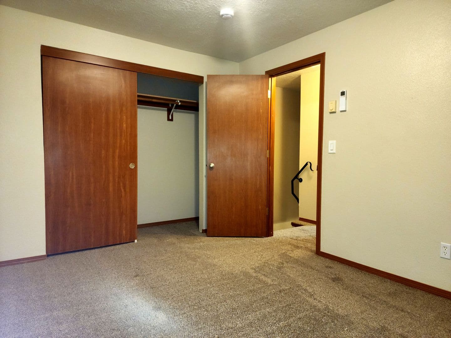 Newberg Apartment: 606 E Ninth St - Apt. 43