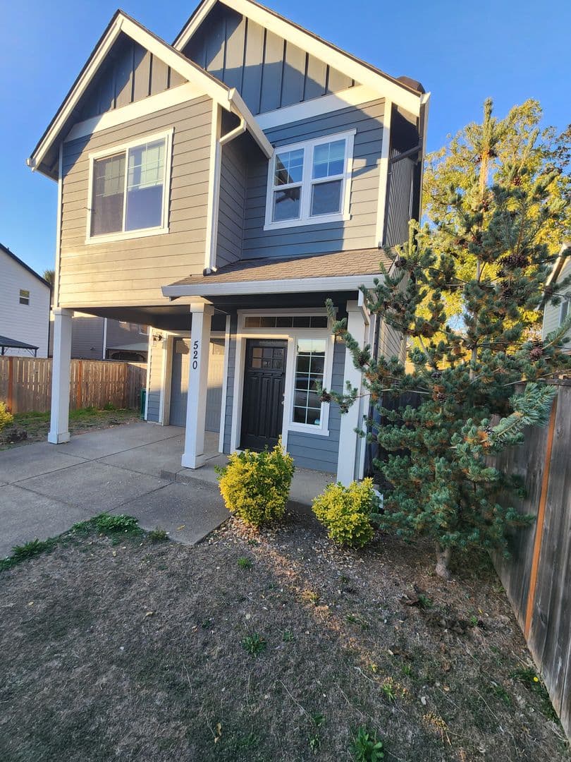 Newberg House: 520 S. Columbia St.