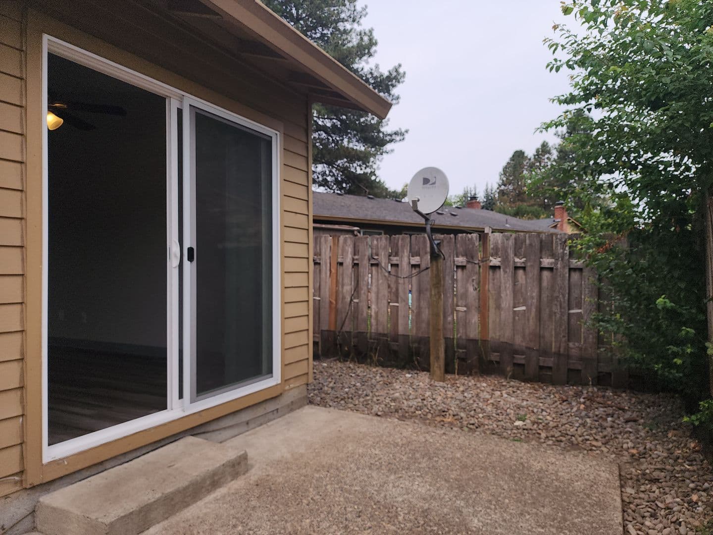 Newberg Apartment: 1005 S. Wynooski St.