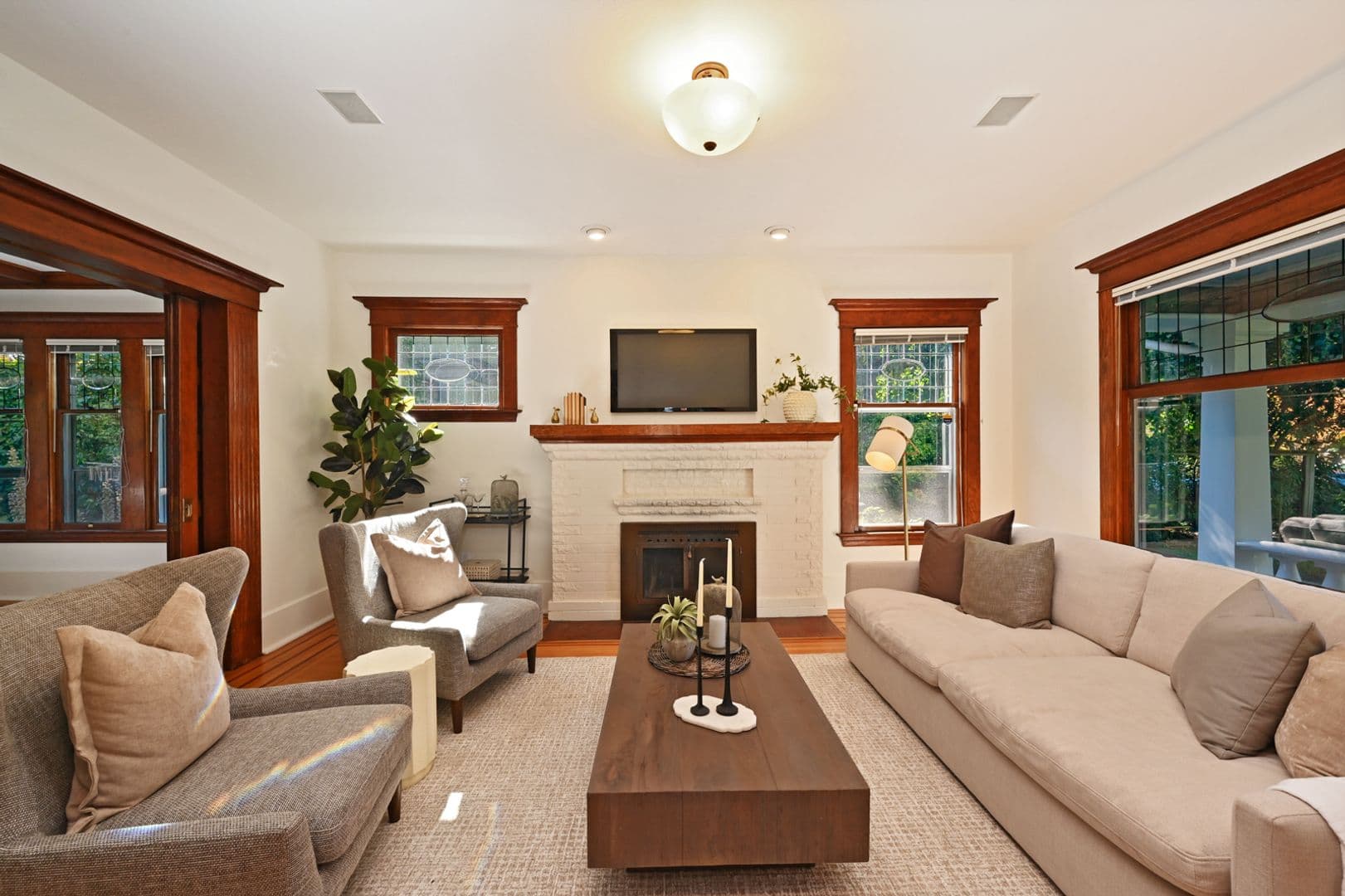 Seattle House: 938 18th Ave E