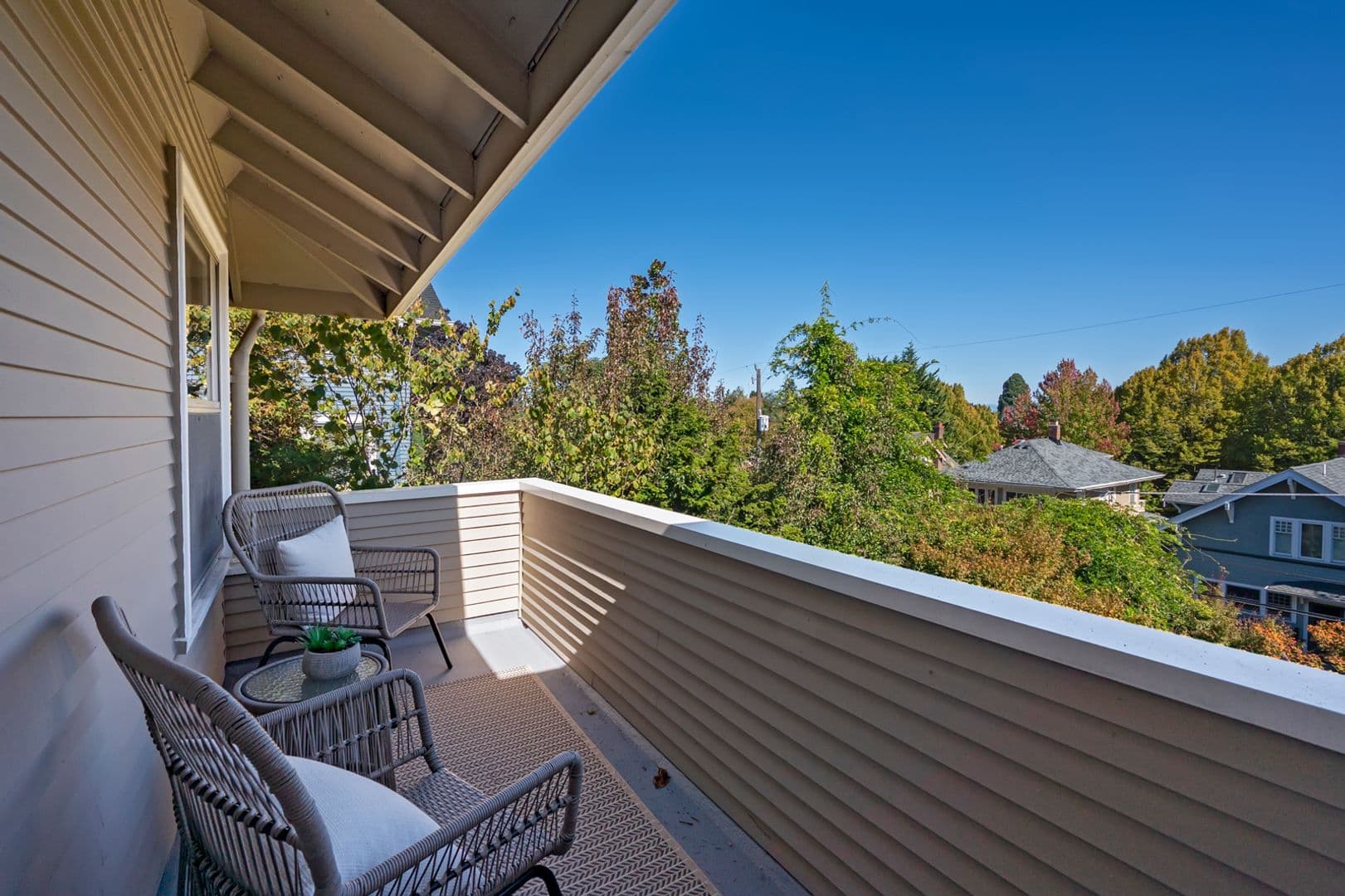 Seattle House: 938 18th Ave E