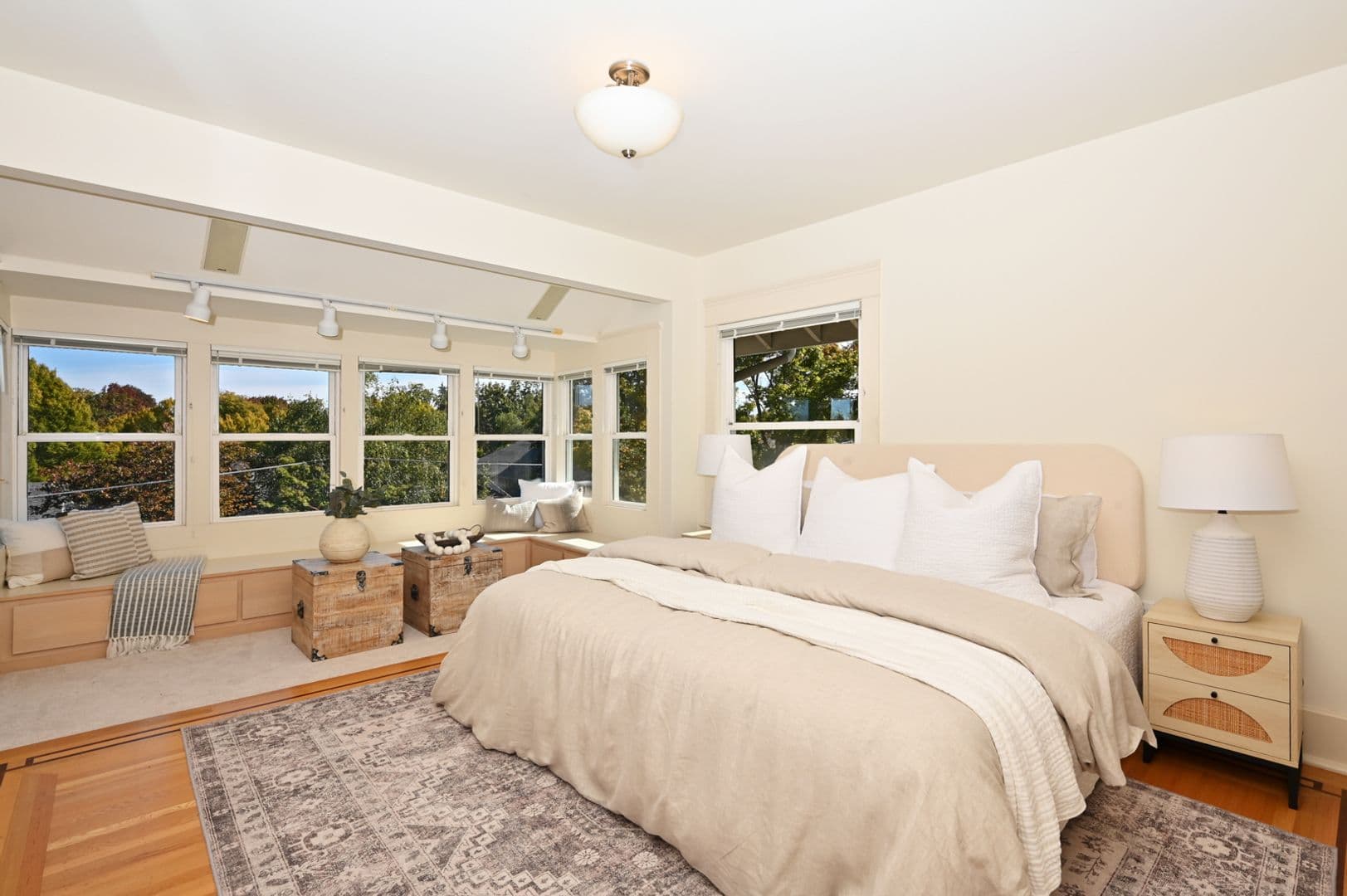 Seattle House: 938 18th Ave E