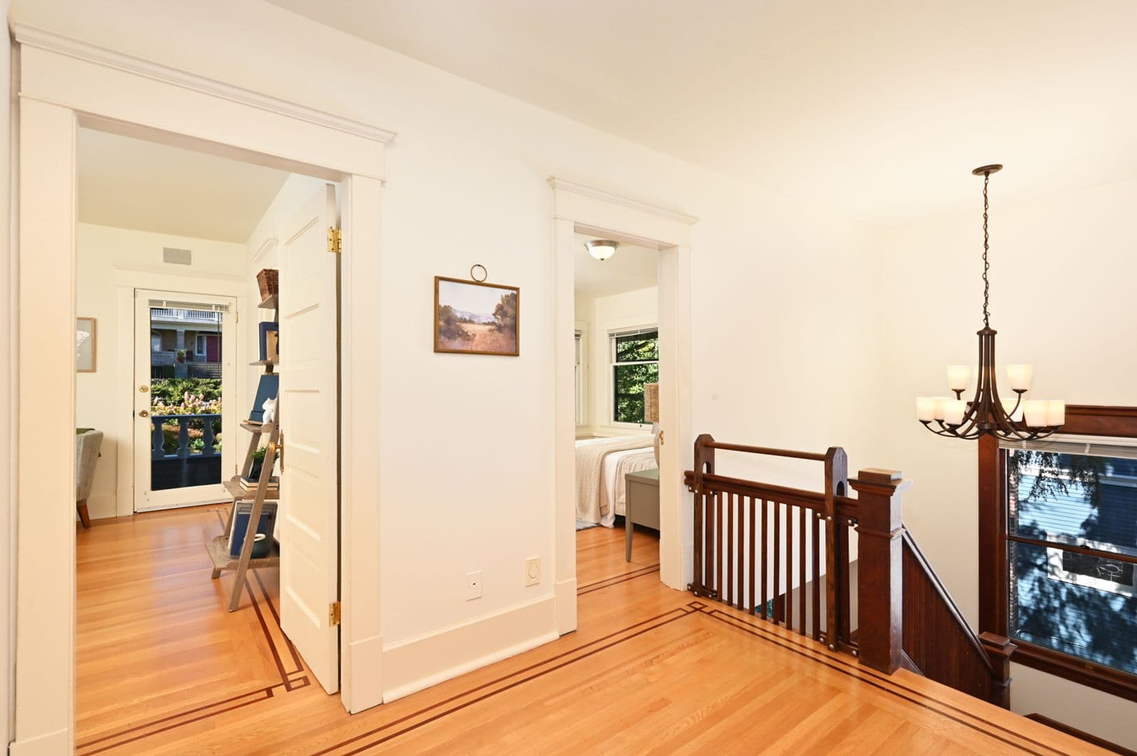 Seattle House: 938 18th Ave E