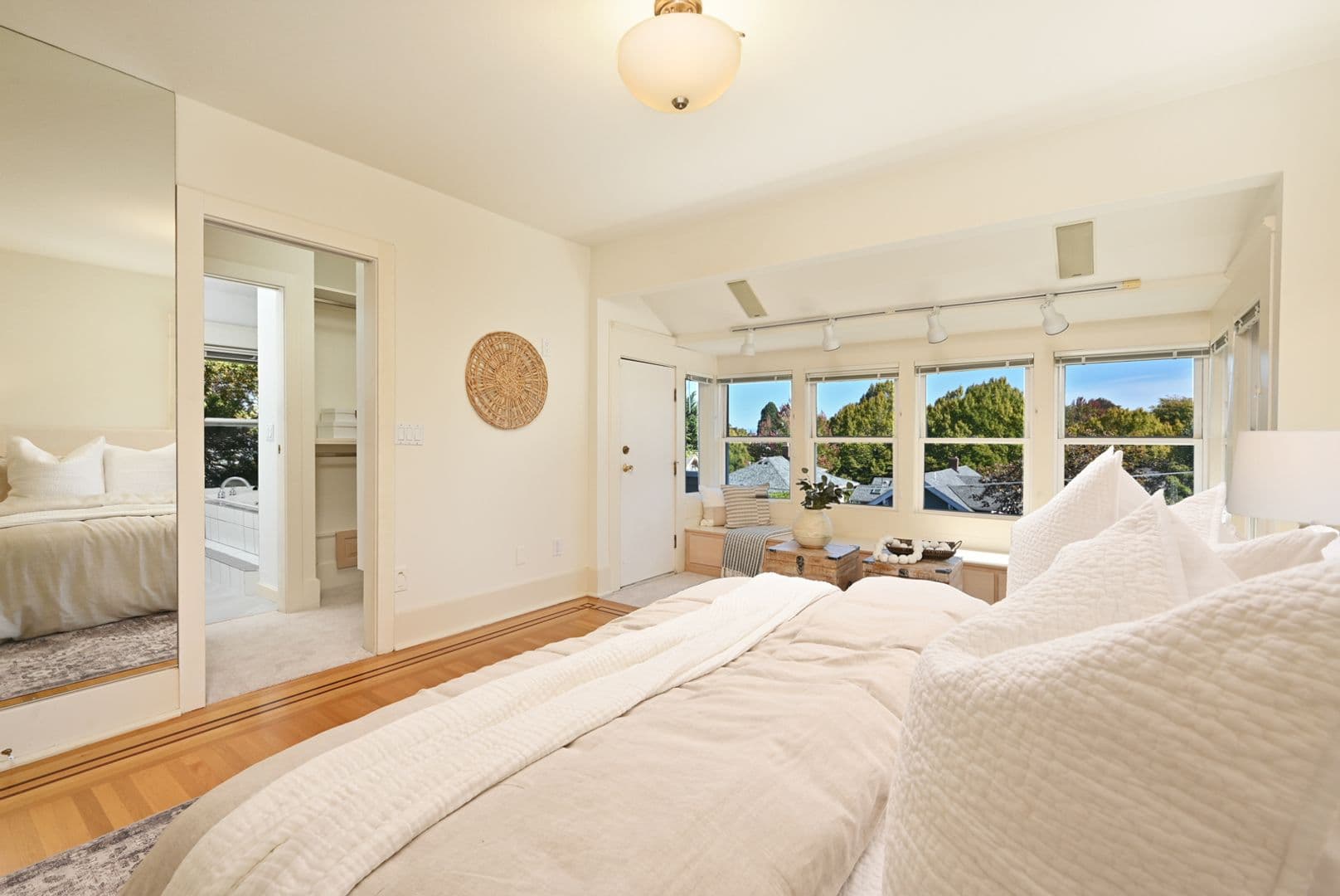 Seattle House: 938 18th Ave E
