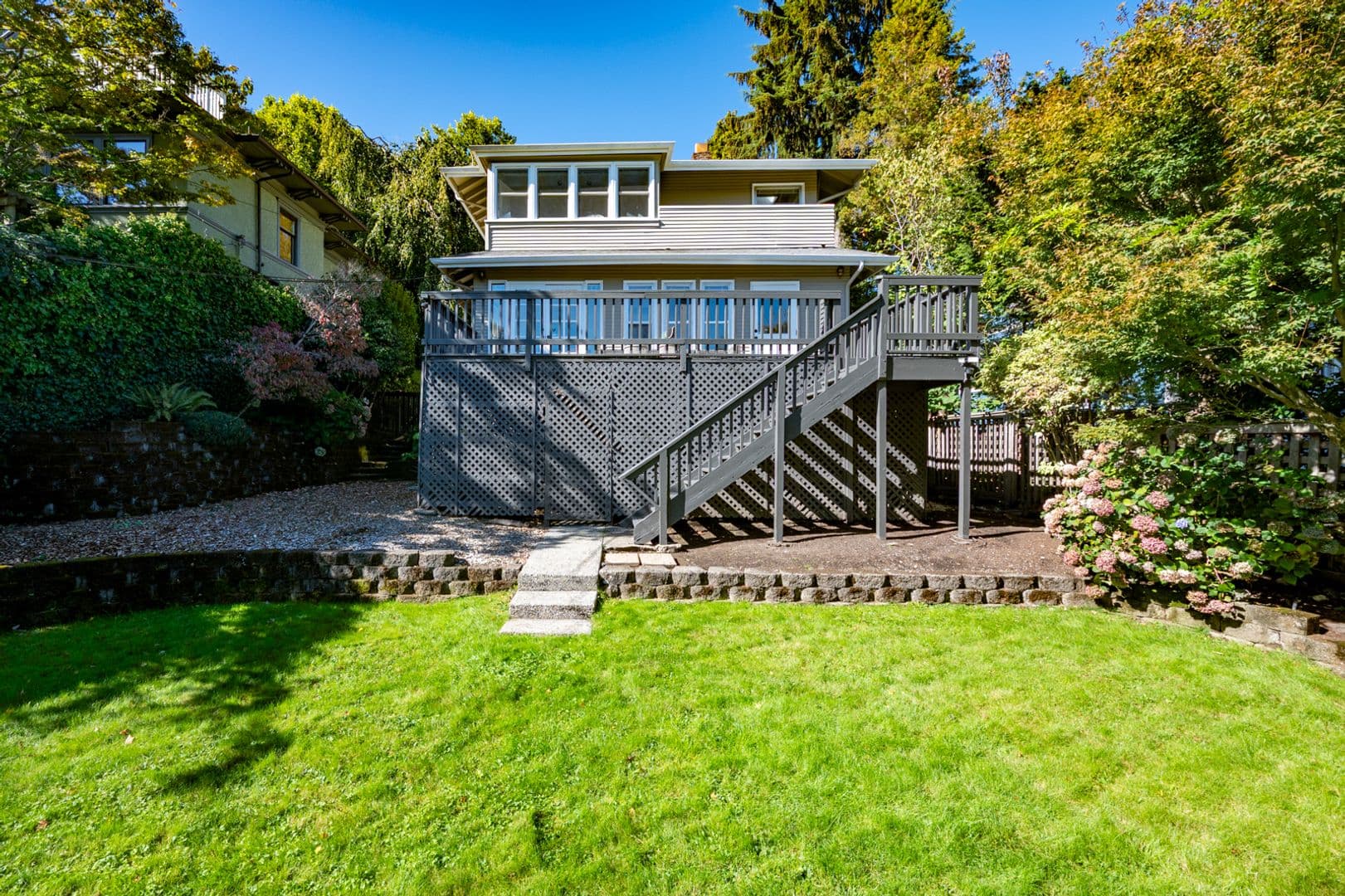 Seattle House: 938 18th Ave E