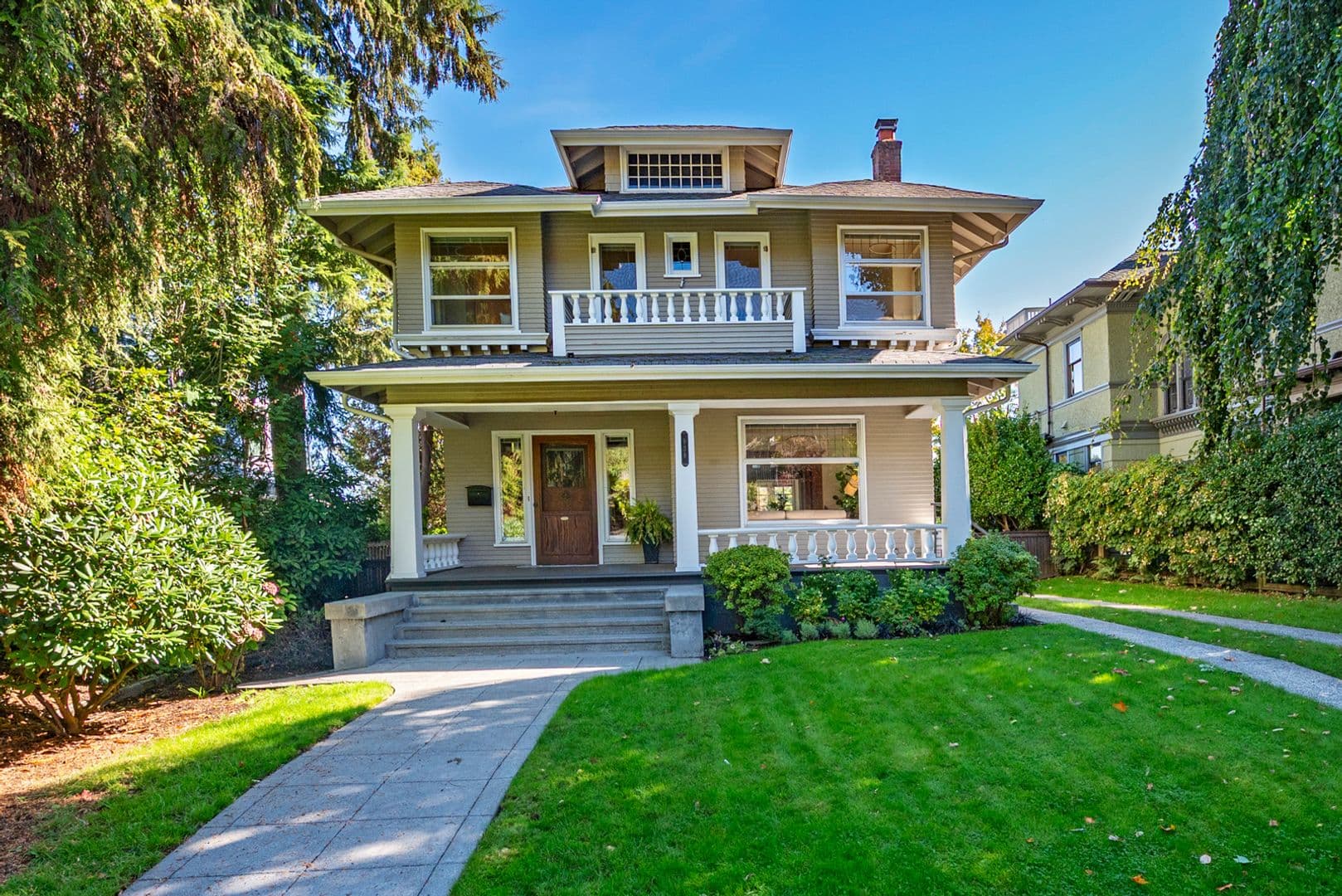 Seattle House: 938 18th Ave E