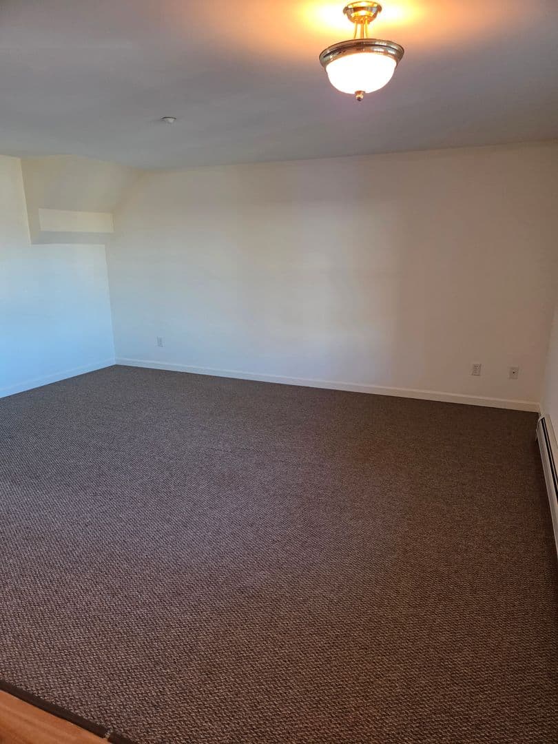 Newmarket Apartment: 3 Bennett Way