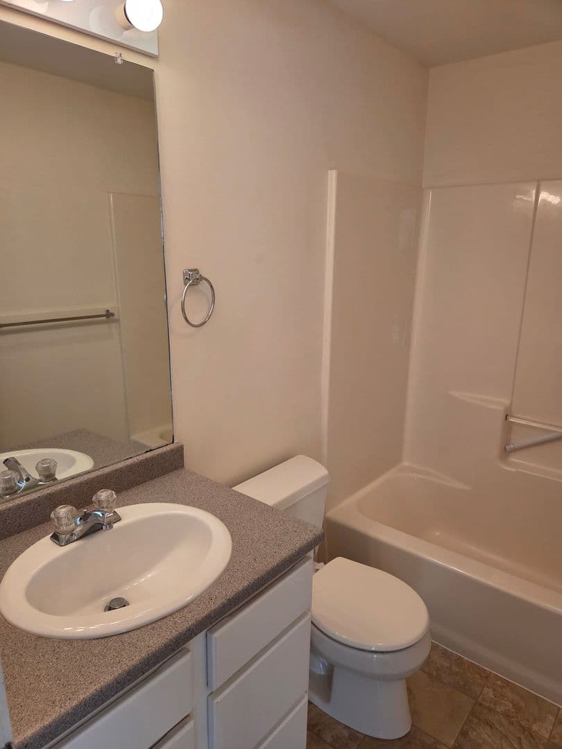 Newmarket Apartment: 3 Bennett Way