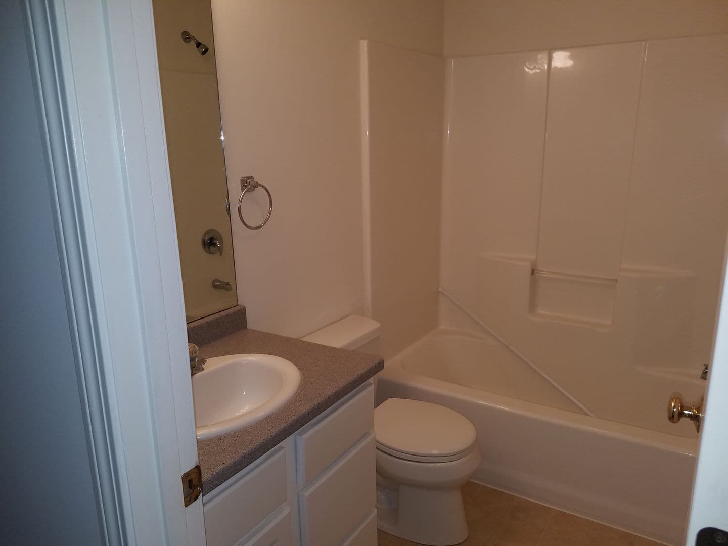 Newmarket Apartment: 3 Bennett Way