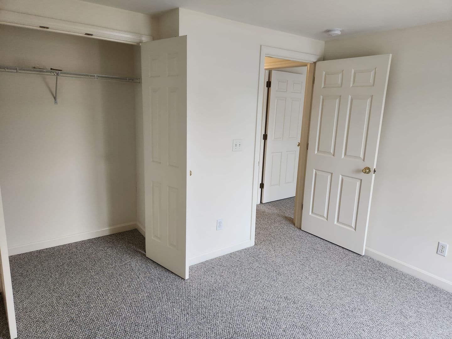 Newmarket Apartment: 3 Bennett Way