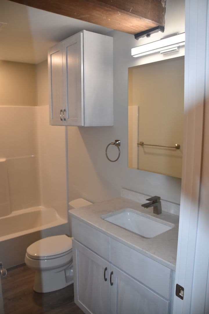 Newmarket Apartment: 4 Bay Road