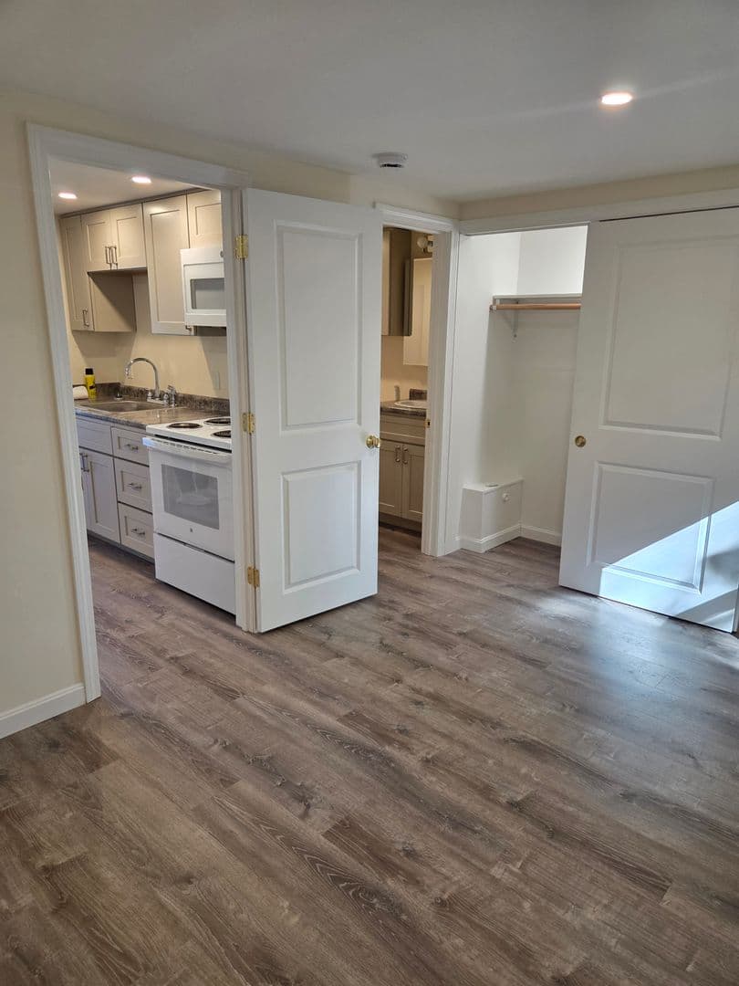 Newmarket Apartment: 12 Salmon Street