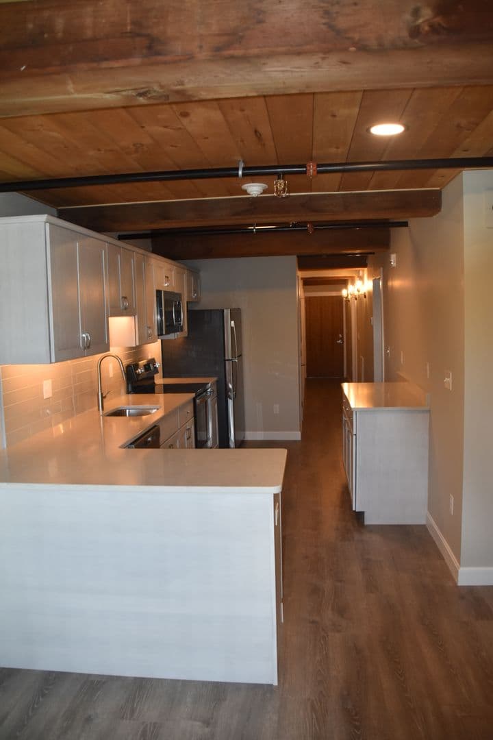Newmarket Apartment: 4 Bay Road