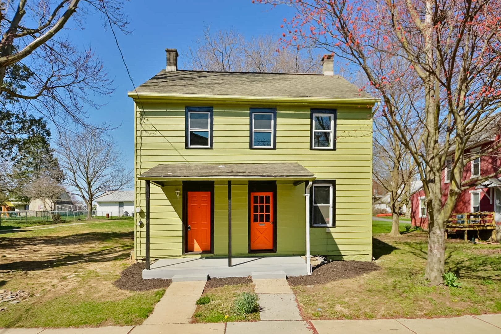 East Petersburg House: 1971 Broad Street