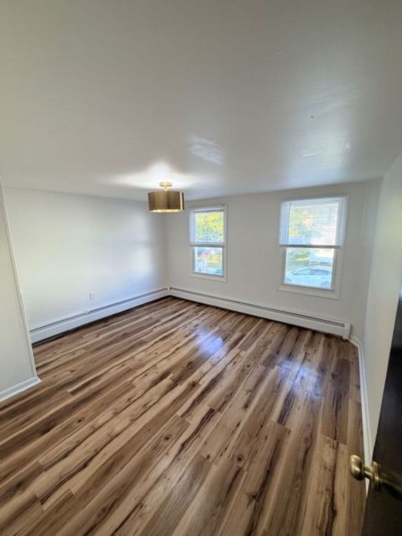 Ephrata House: 59 East Franklin Street