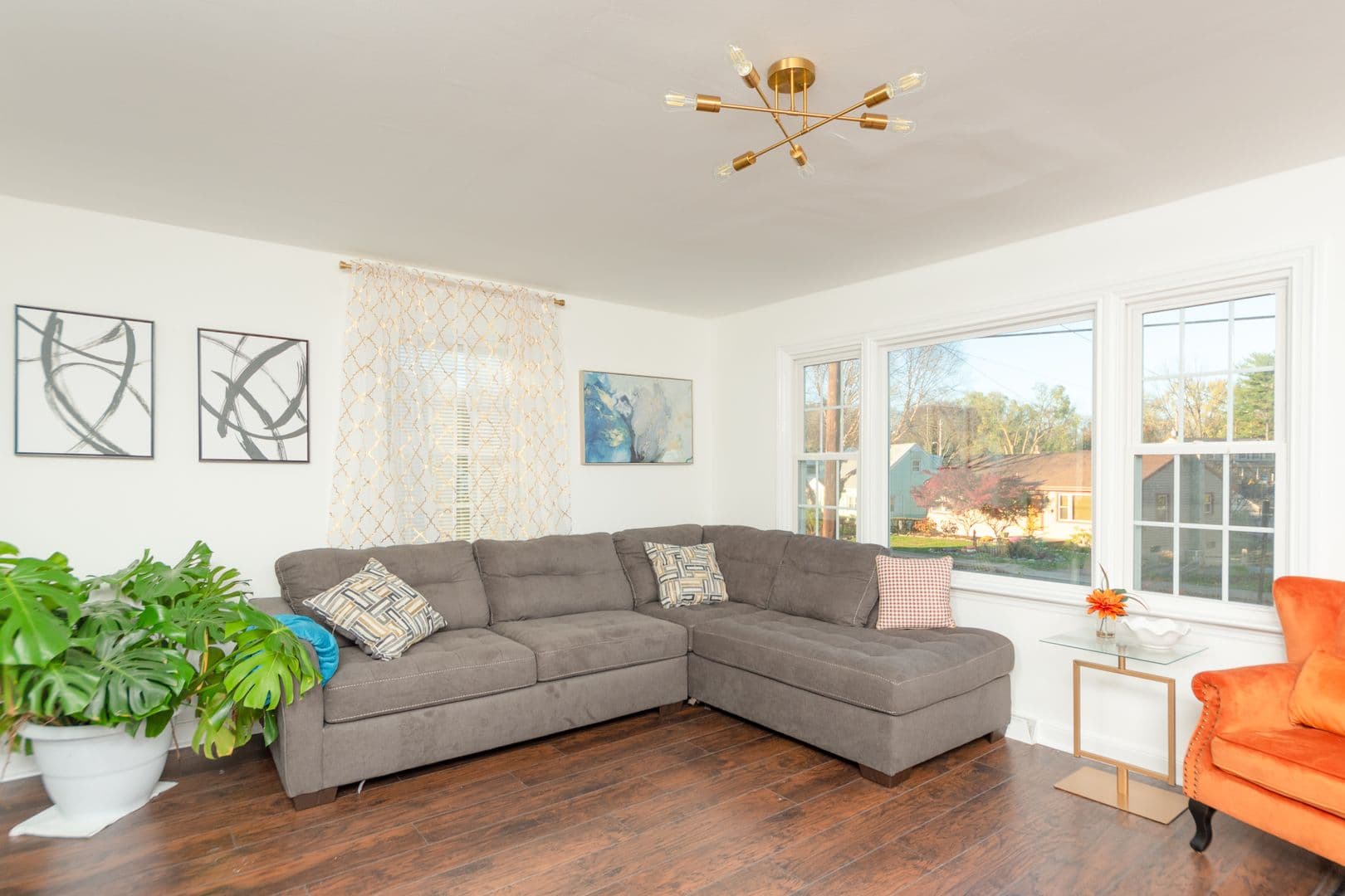 Millersville House: 7 Circle Rd