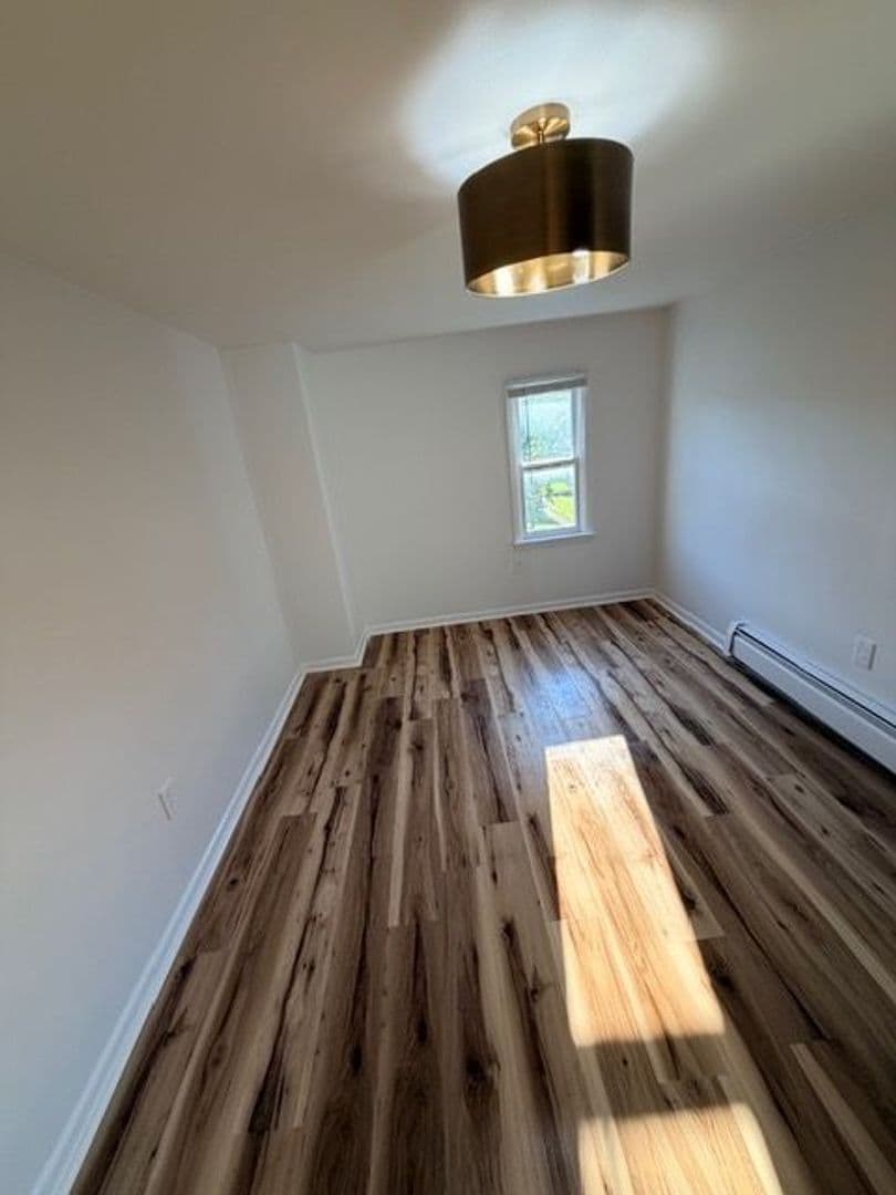 Ephrata House: 59 East Franklin Street