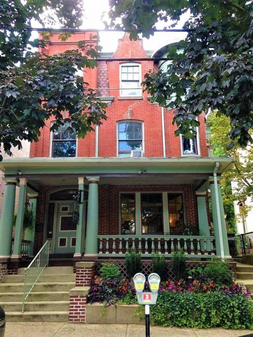 Lancaster Apartment: 428 North Duke Street