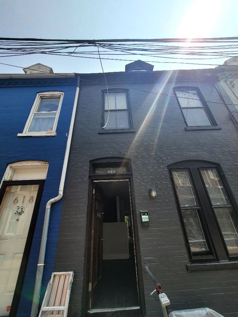 Lancaster House: 620 Lake Street