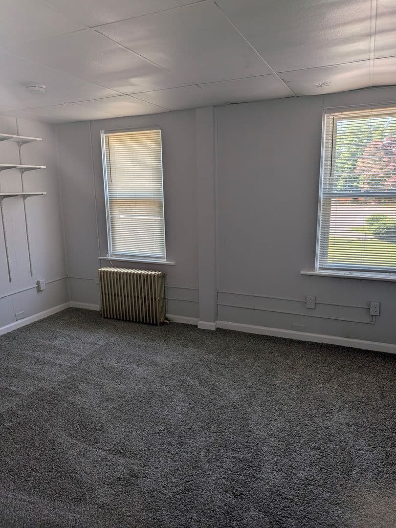 Lancaster House: 1216 Clark Street