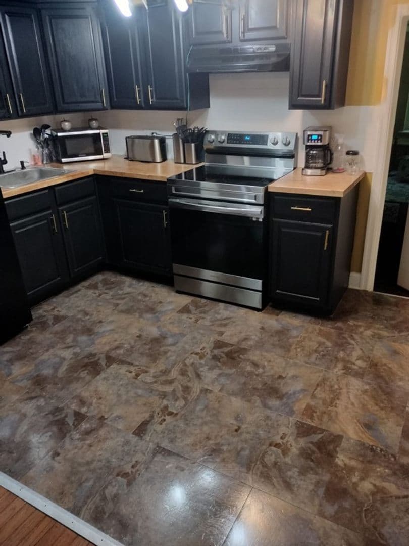 New Providence House: 4 East Miller Road