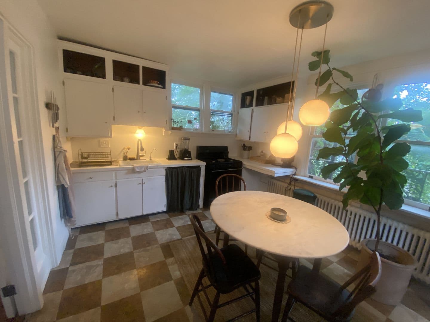 Lancaster Apartment: 428 North Duke Street