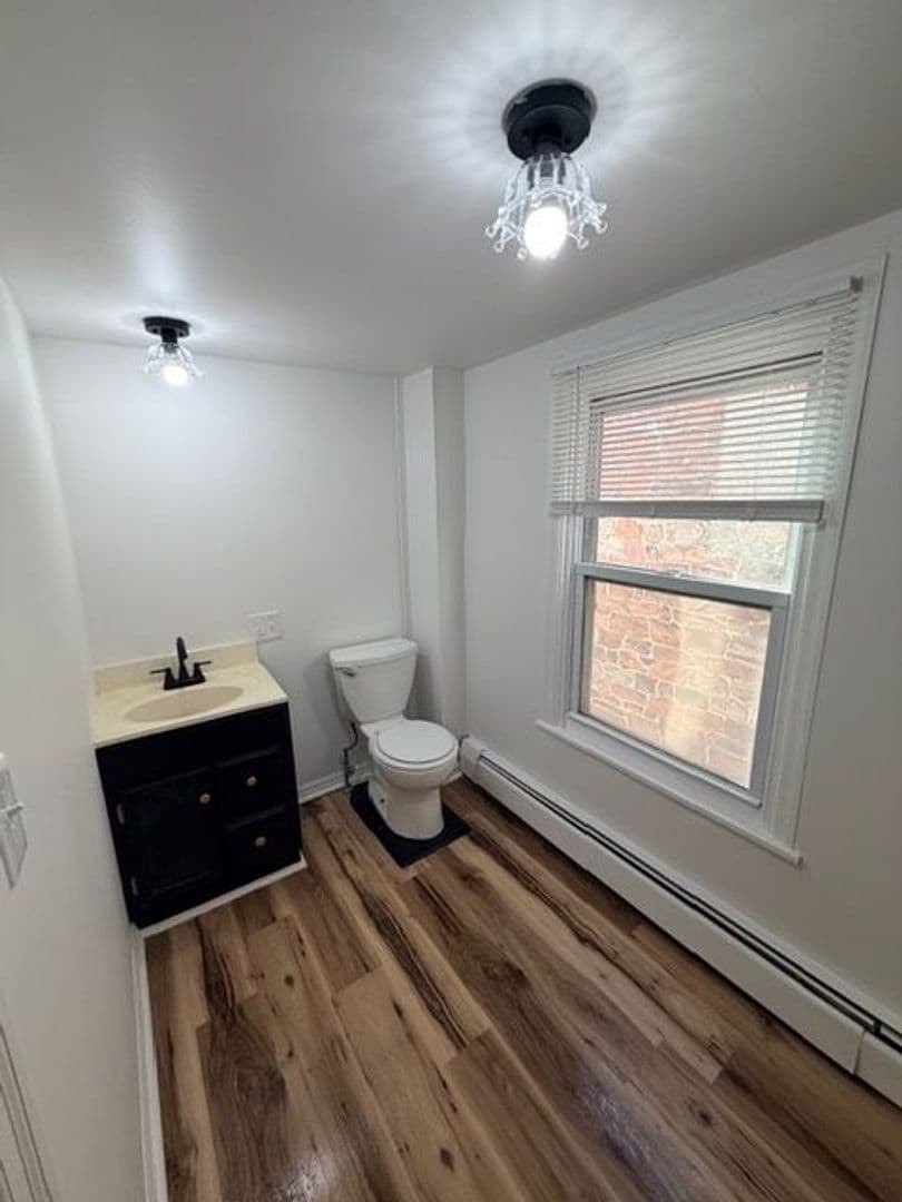 Ephrata House: 59 East Franklin Street