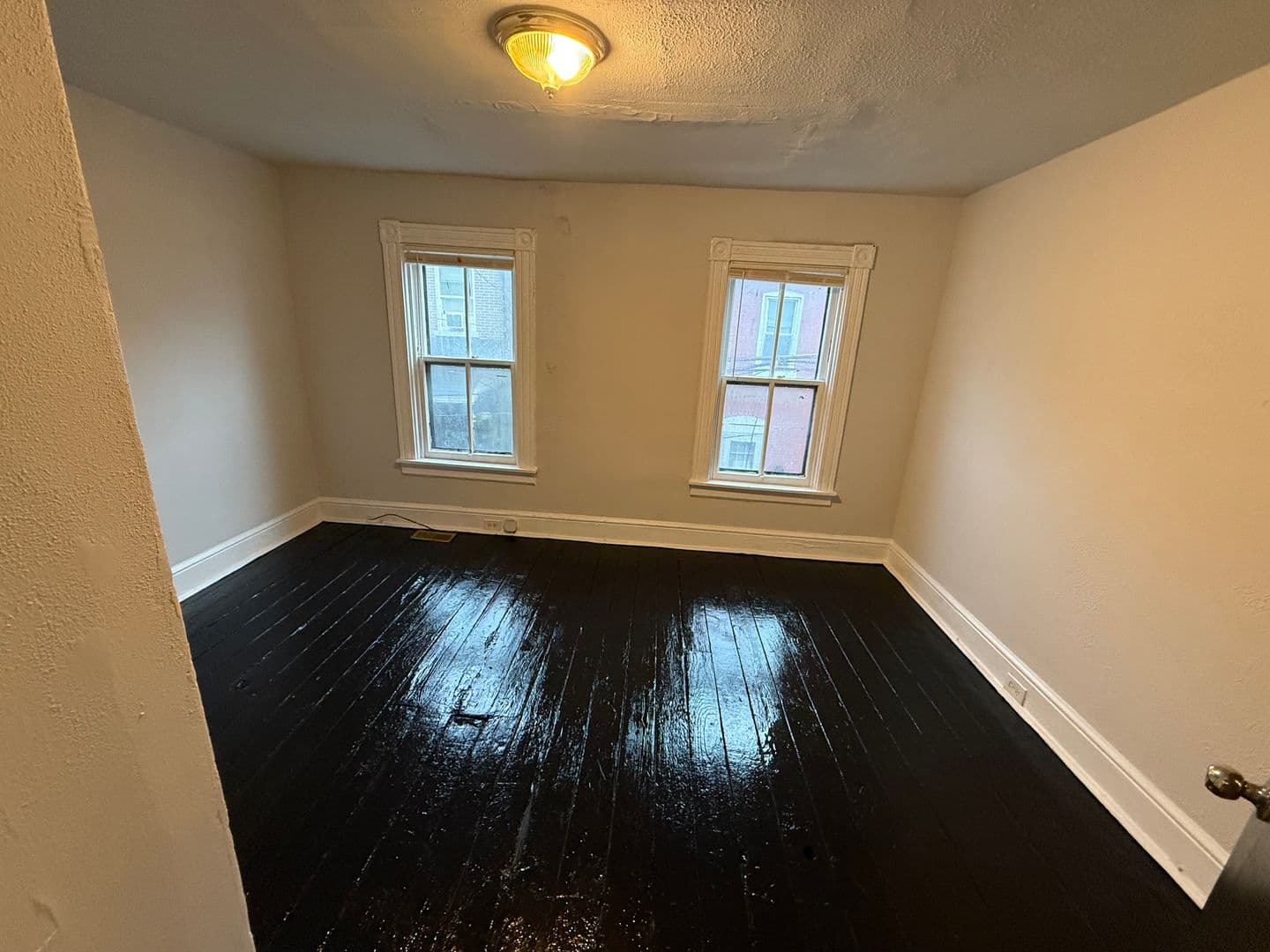 Lancaster House: 620 Lake Street
