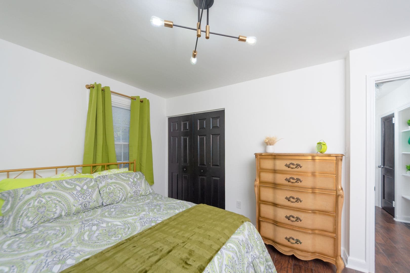 Millersville House: 7 Circle Rd