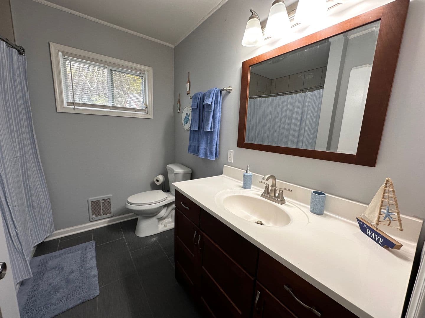 Lancaster House: 1325 Rohrerstown Road