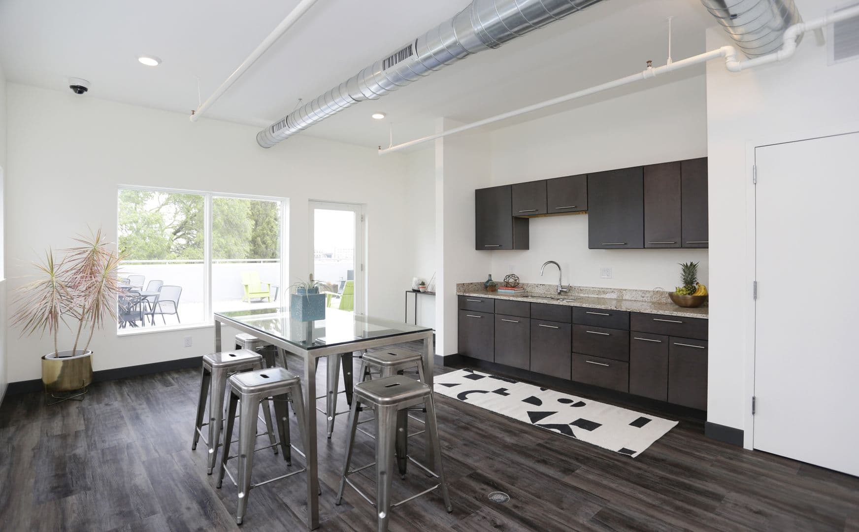Grand Rapids Apartment: 601 Lake Michigan Dr NW