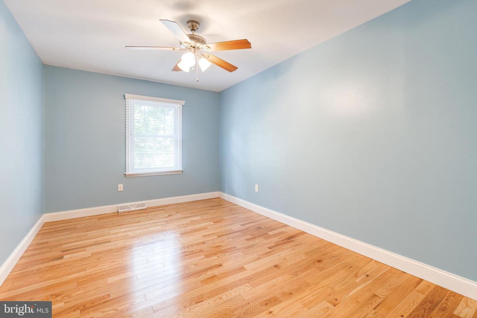 Crofton House: 1632 Angus Court