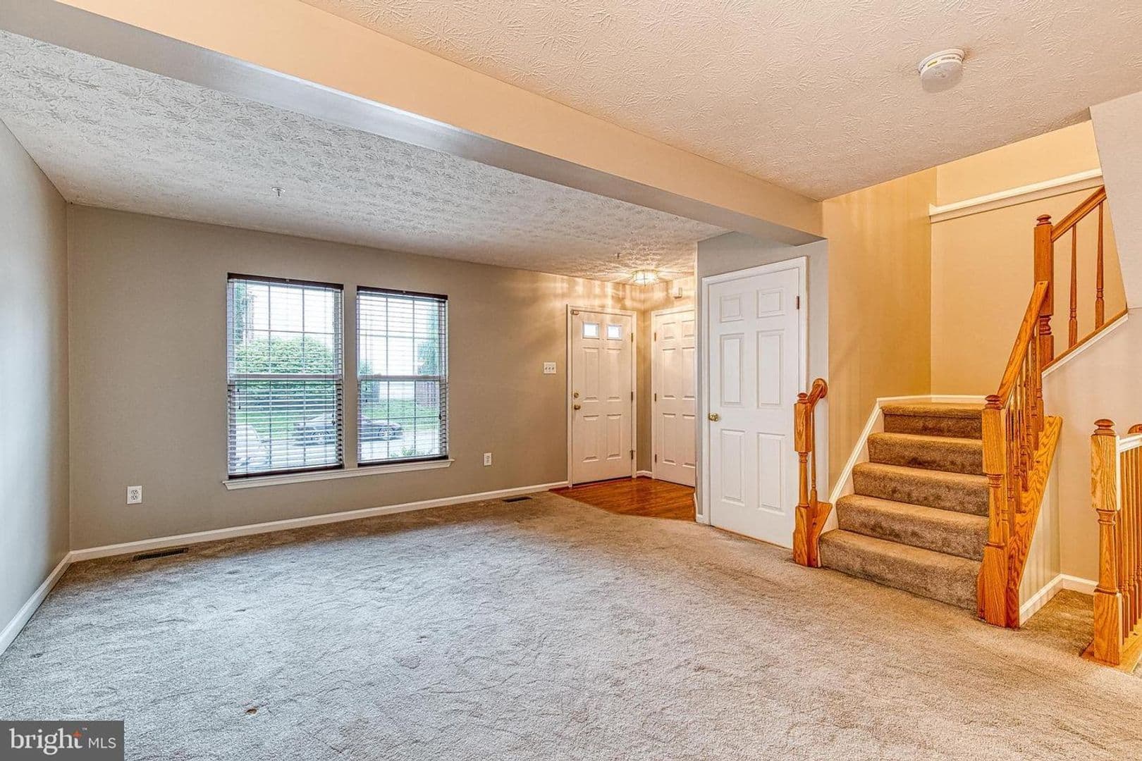 Owings Mills Townhome: 27 Silver Birch Court