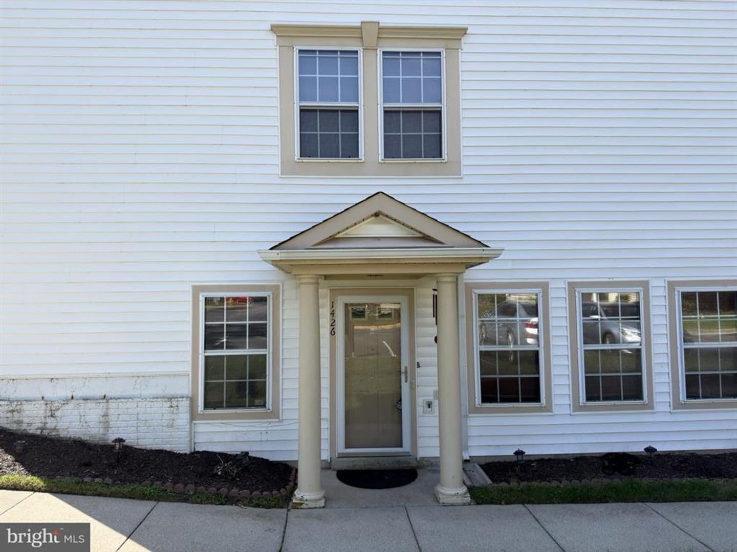 Crofton House: 1426 Nutwood Court