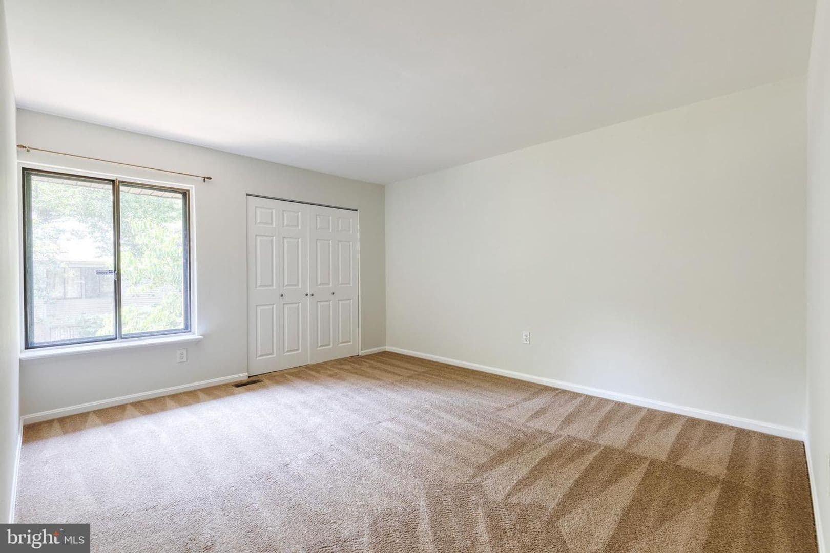 Columbia House: 10564 Cross Fox Lane
