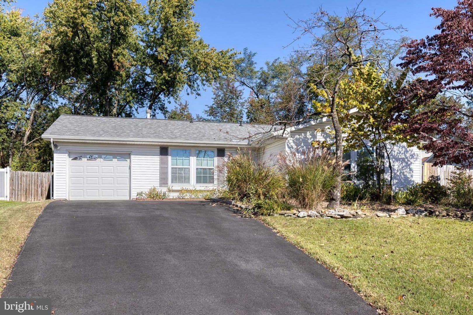 Severn House: 1920 Cuire Drive
