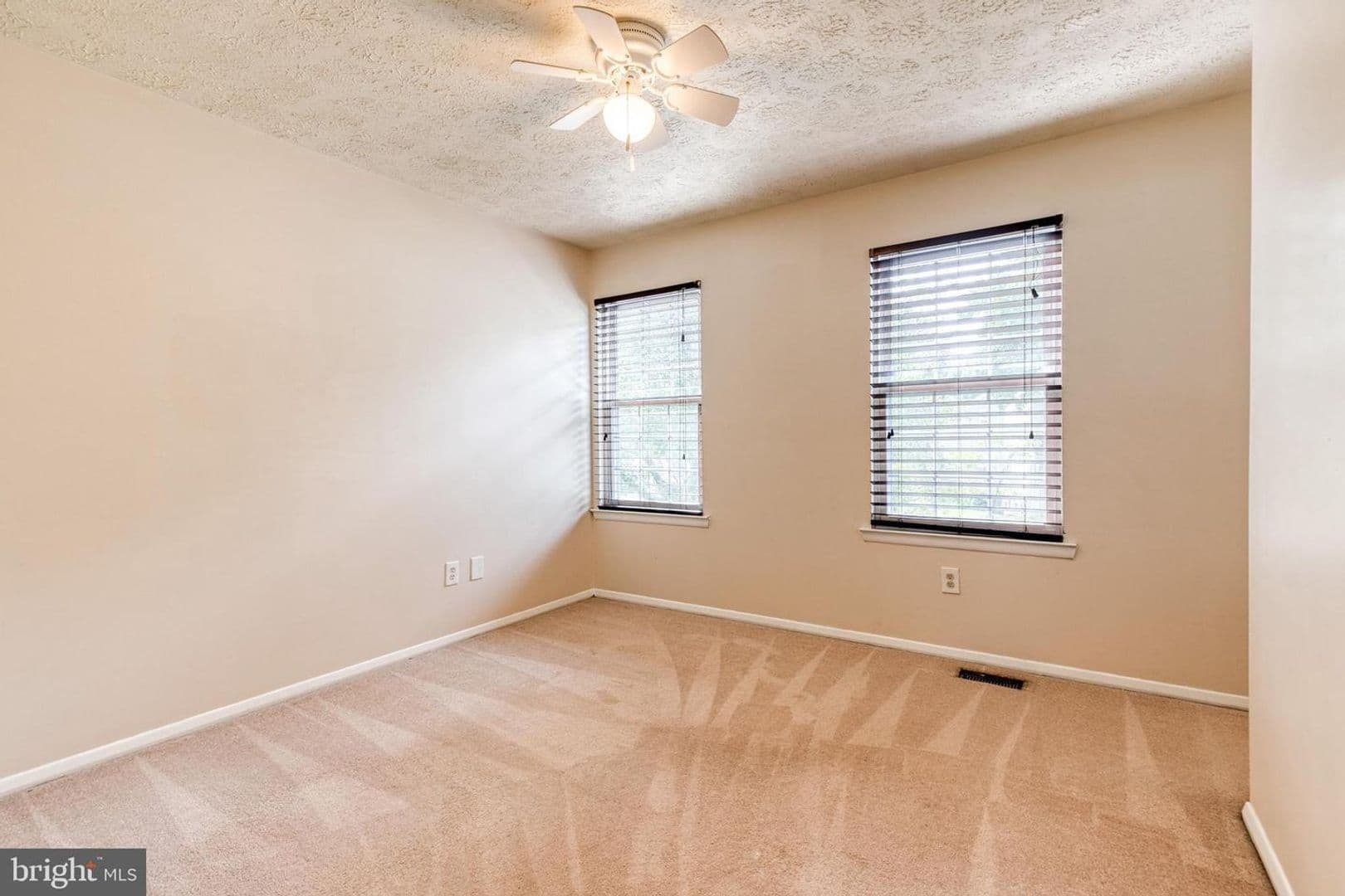 Pasadena House: 7846 Dero Drive