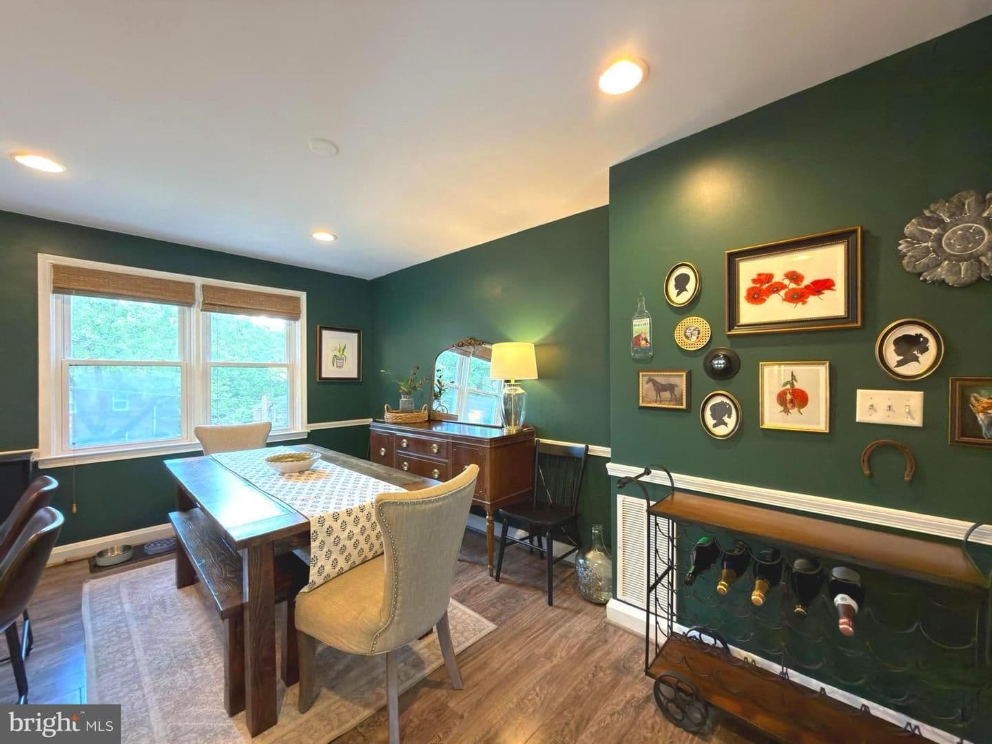 Baltimore House: 358 Old Trail Road