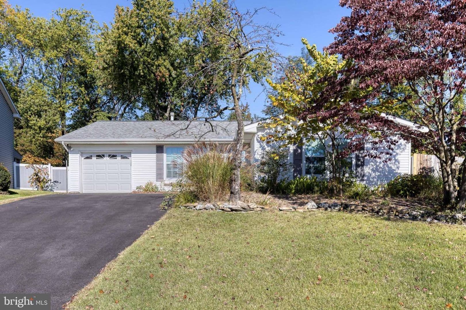 Severn House: 1920 Cuire Drive